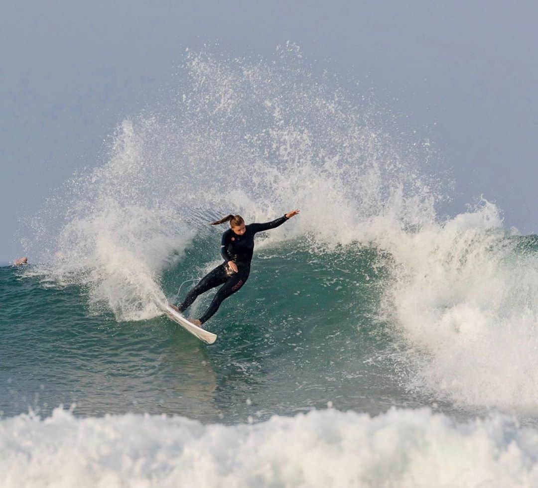 レイキー・ピーターソンのインスタグラム：「Morning from lowers 🤗💛💛 photo- @miahklein」