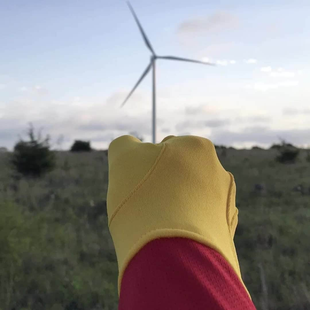 ドナルドのインスタグラム：「Today would have been a good day to fly a #kite, huh?」