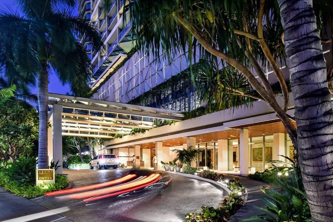 Trump Waikikiさんのインスタグラム写真 - (Trump WaikikiInstagram)「Designed For Indulgence. Get away from it all, in the heart of paradise. #NeverSettle」8月23日 0時29分 - trumpwaikiki