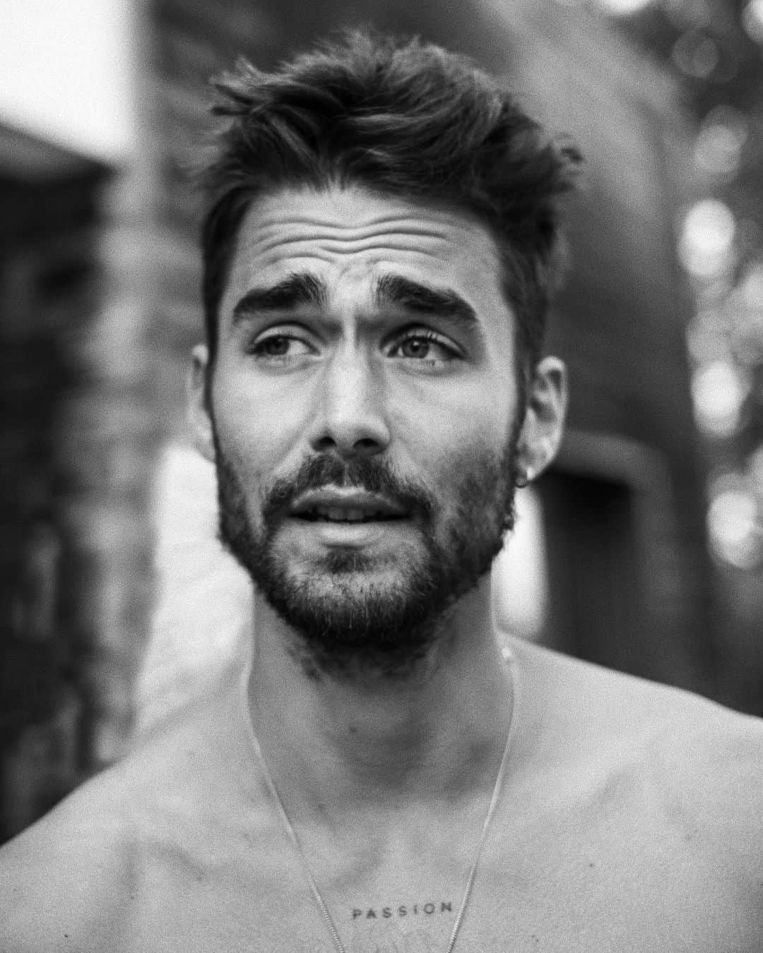NICOLAS SIMOESのインスタグラム：「black and white portraits 📸🤍」