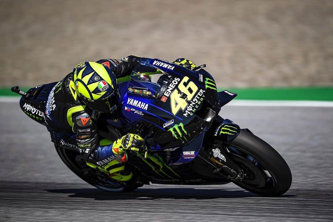 YamahaMotoGPさんのインスタグラム写真 - (YamahaMotoGPInstagram)「💬 @valeyellow46, #AustrianGP Qualifying Result - P15:  “Unfortunately I made a mistake in Turn 9. Starting from 14th on the grid will be hard, but my race pace is not so bad, I'm quite fast and consistent. I think there are four or five riders that are faster, but we are up there with the others. The race is long. We have to do everything well, trying the maximum from the beginning of the race."  #MonsterYamaha  #MotoGP」8月23日 1時43分 - yamahamotogp