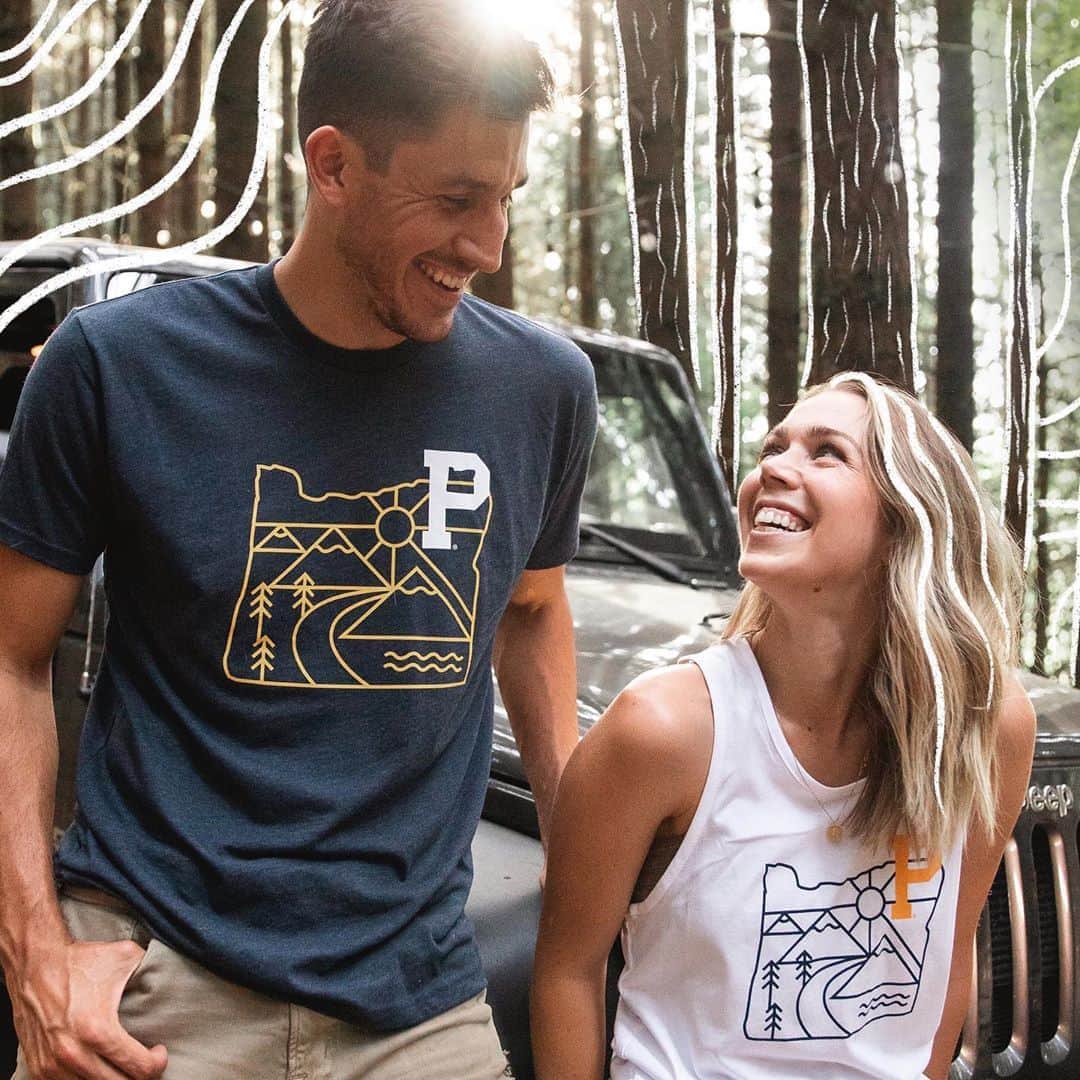Portlandさんのインスタグラム写真 - (PortlandInstagram)「Celebrate Oregon with the new  @portlandgear “Open Roads” Collection. From Crater Lake to the Painted Hills, find an open road & see where it takes you! Always remember to travel responsibly. - #Portland #PortlandNW #PDX #OregonNW #PNW」8月23日 2時00分 - portland