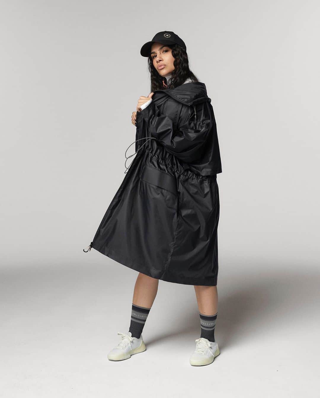 adidas Womenさんのインスタグラム写真 - (adidas WomenInstagram)「The Workout Wardrobe collection has you covered with versatile pieces, statement patterns and all the support you need. Swipe to explore the wider range and tap to shop.⁣⁣ ⁣⁣ Highlights include:⁣⁣ ⁣ The wind resistant adidas LONG PARKA W.R. Women's which can be packed into its own pocket, so you carry it with you.⁣ ⁣⁣ The super warm and comfortable adidas  by Stella McCartney Pull-On Hoodie Women's, perfect for layering.⁣⁣⁣ ⁣ The versatile Truepurpose Crop Top with high neck, racerback design and bold all over leopard print.⁣⁣ ⁣⁣ #aSMC」8月23日 1時56分 - adidaswomen