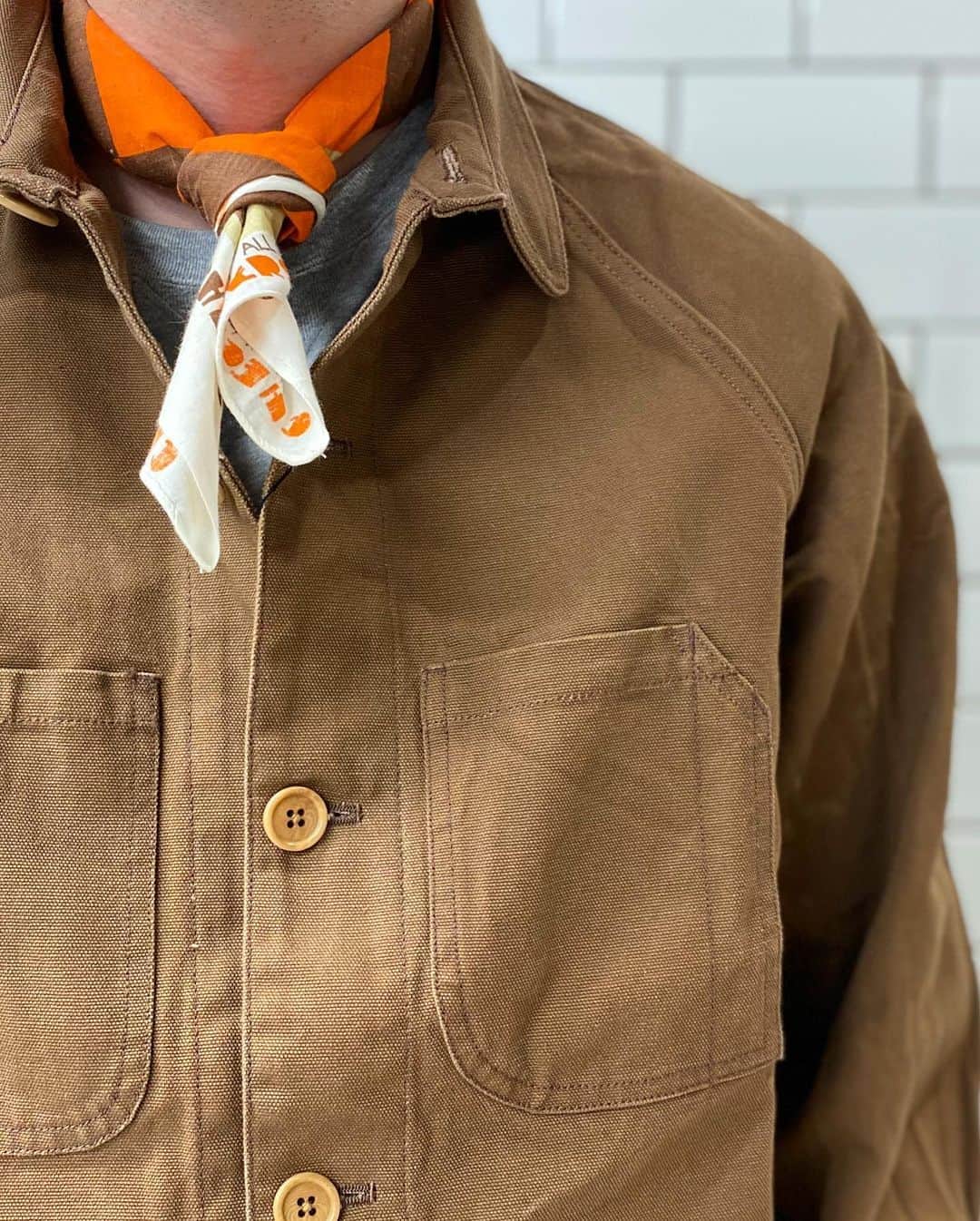 のインスタグラム：「FSC STAFF STYLE-GINZA SIX  Jacket:US DUCK CHORE JKT Price:¥26,000+tax   Person:ISHIHARA Tall:182cm 着用サイズ Jacket:M  #freemansportingclub #fscginza #ginzaslx #menswear」
