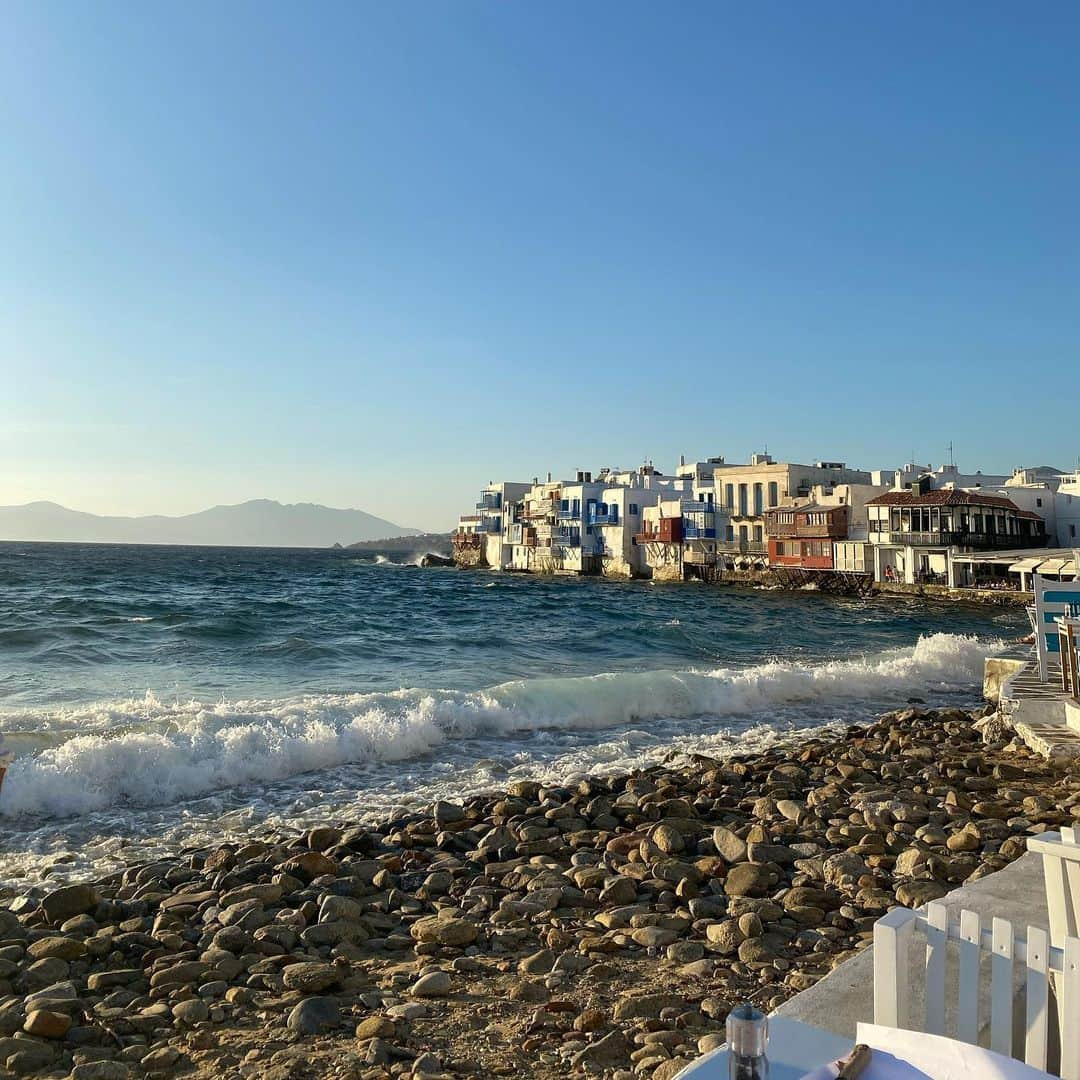 ロッティ・モスさんのインスタグラム写真 - (ロッティ・モスInstagram)「Mykonos ‘20」8月23日 4時55分 - lottiemossxo