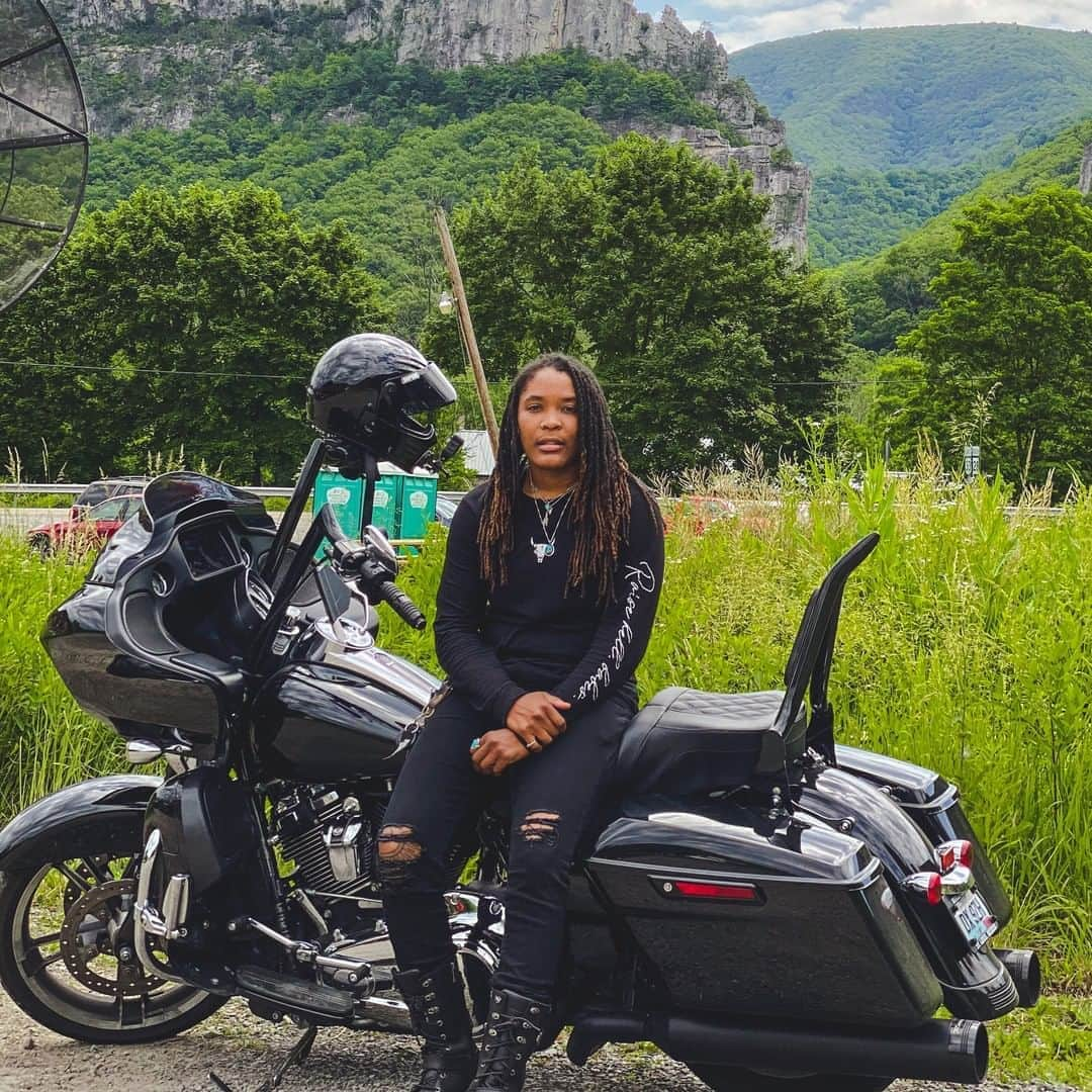 Harley-Davidsonさんのインスタグラム写真 - (Harley-DavidsonInstagram)「Join us in celebrating International Female Ride Day. Happy ride day to all of our female riders! Post your stories, tag us and we'll share.  #InternationalFemaleRideDay #IFRD #HarleyDavidson」8月23日 5時00分 - harleydavidson