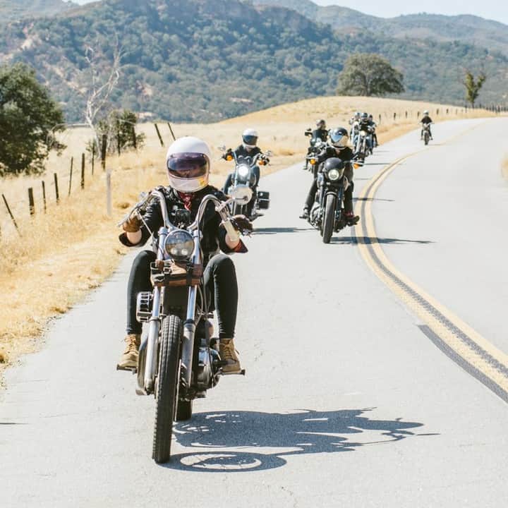 Harley-Davidsonさんのインスタグラム写真 - (Harley-DavidsonInstagram)「Join us in celebrating International Female Ride Day. Happy ride day to all of our female riders! Post your stories, tag us and we'll share.  #InternationalFemaleRideDay #IFRD #HarleyDavidson」8月23日 5時00分 - harleydavidson