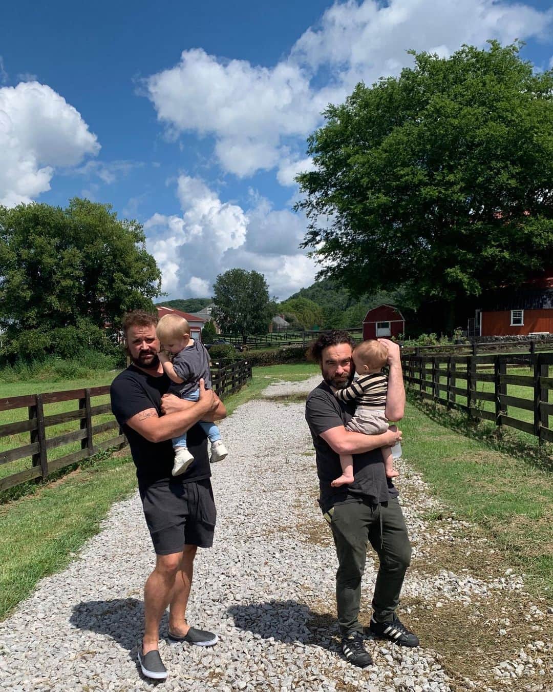 ジョニー・ガレッキのインスタグラム：「@randyhouser #unlikelypals carrying #unlikelypalsnextgeneration A wonderful family day on the farm. XO. #proudpoppas 📸: @tatianahouser」