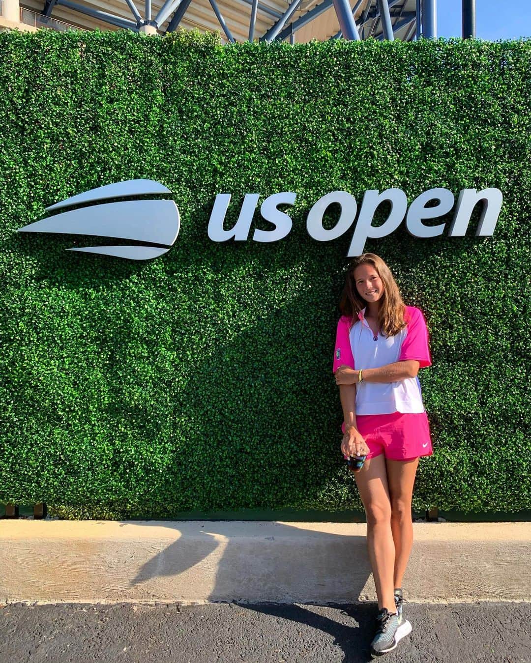 ダリア・カサトキナのインスタグラム：「@nikecourt + @agassi makes atmosphere in this place even more special🔥⚪️🟣 can’t wait Us open to get started #DD #nike」