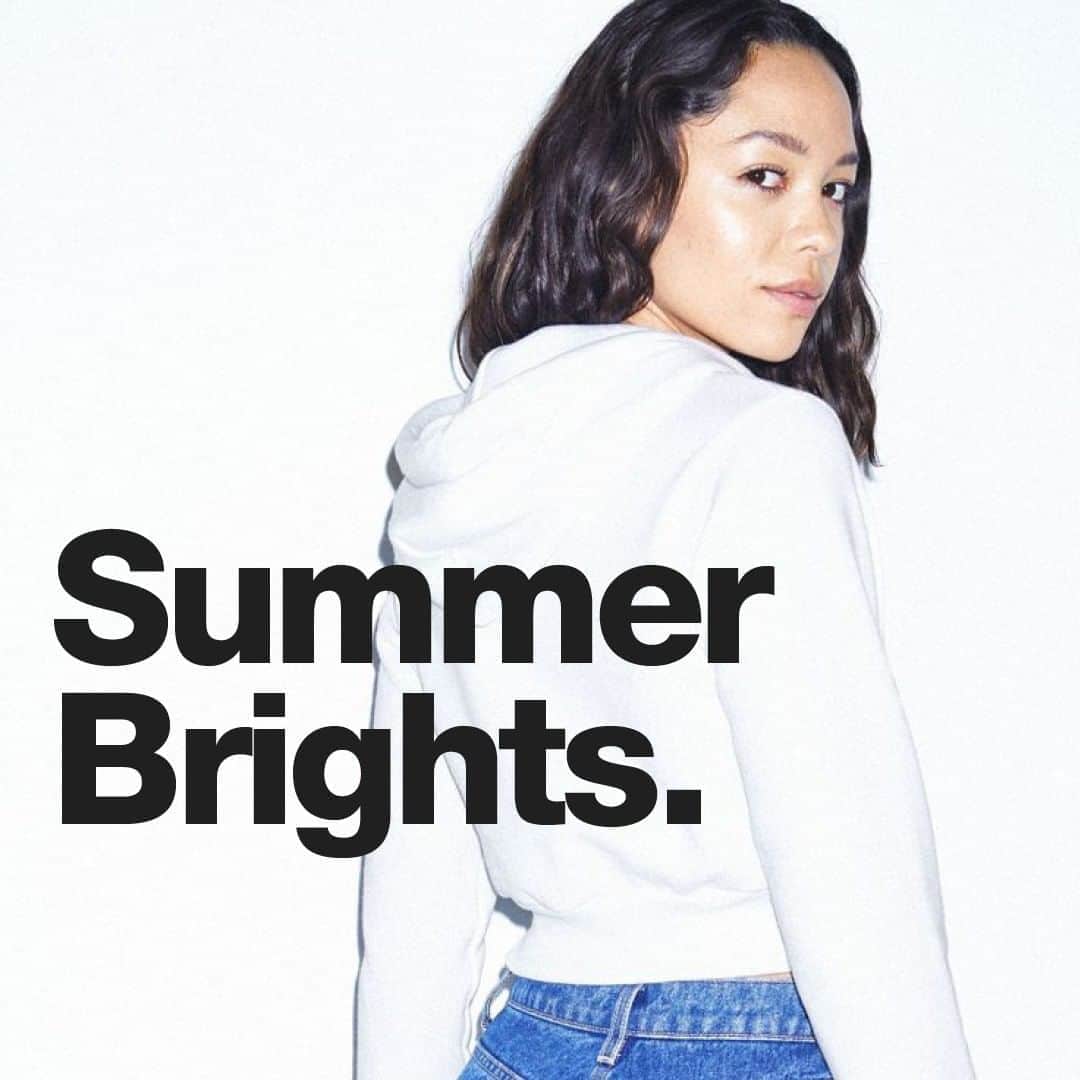 のインスタグラム：「Take a walk on the sunny side! See what color selections are available on www.americanapparel.com  . . #AmericanApparel #SummerStyles #SunnySide」