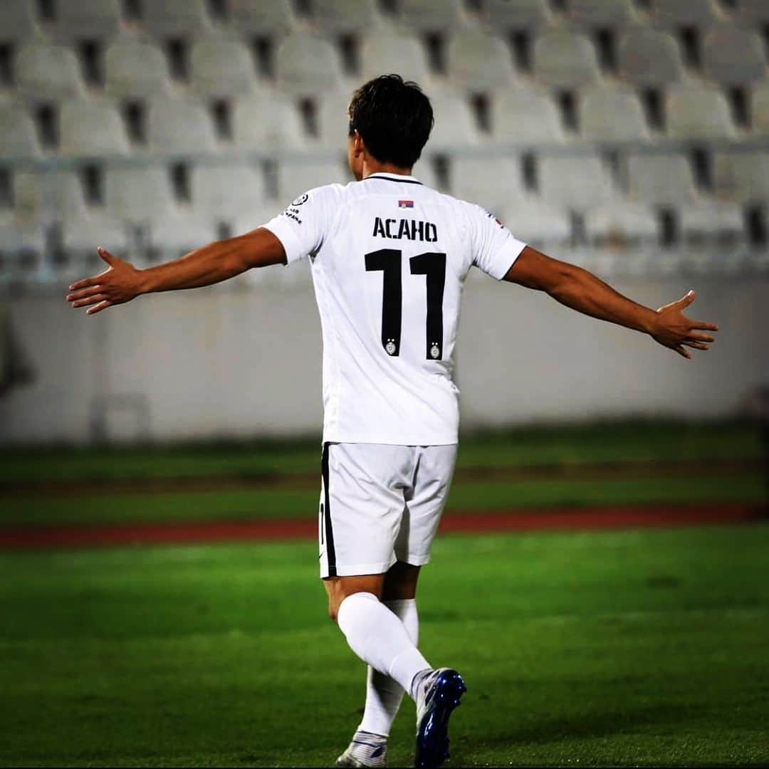 浅野拓磨さんのインスタグラム写真 - (浅野拓磨Instagram)「First time 3 goals⚽️⚽️⚽️ 　 　  #partizan #belgrade  #victory  #hattrick  #jaguar  #感謝。」8月23日 6時39分 - asatakugram