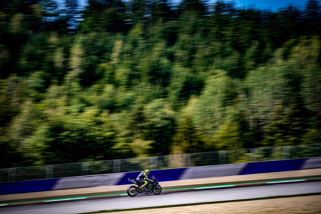 バレンティーノ・ロッシさんのインスタグラム写真 - (バレンティーノ・ロッシInstagram)「Red Bull Ring,Austria Saturday,official practice 📸 @falex79 @gigisoldano」8月23日 6時48分 - valeyellow46