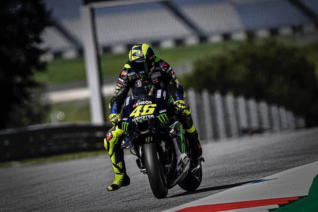 バレンティーノ・ロッシさんのインスタグラム写真 - (バレンティーノ・ロッシInstagram)「Red Bull Ring,Austria Saturday,official practice 📸 @falex79 @gigisoldano」8月23日 6時48分 - valeyellow46