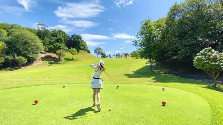 筒井萌子のインスタグラム：「* 結果オーライショット🏌️‍♀️⛳️ プレフォープレフォーって言ってるのは プレフォーの所にボールが落ちたってこと🙋‍♀️ ・ #筒井萌子 #女優 #actress #モデル #model #岡山  #shooting #instagood #instalike #撮影 #followme #instalike #ゴルフ #ゴルフ女子 #ゴルフコーデ #골프 #좋아요반사 #좋아요그램 #좋아요환영 #데일리그램 #패션 #오오티디 #카페  #コンバースゴルフ #アルチビオ #archivio」