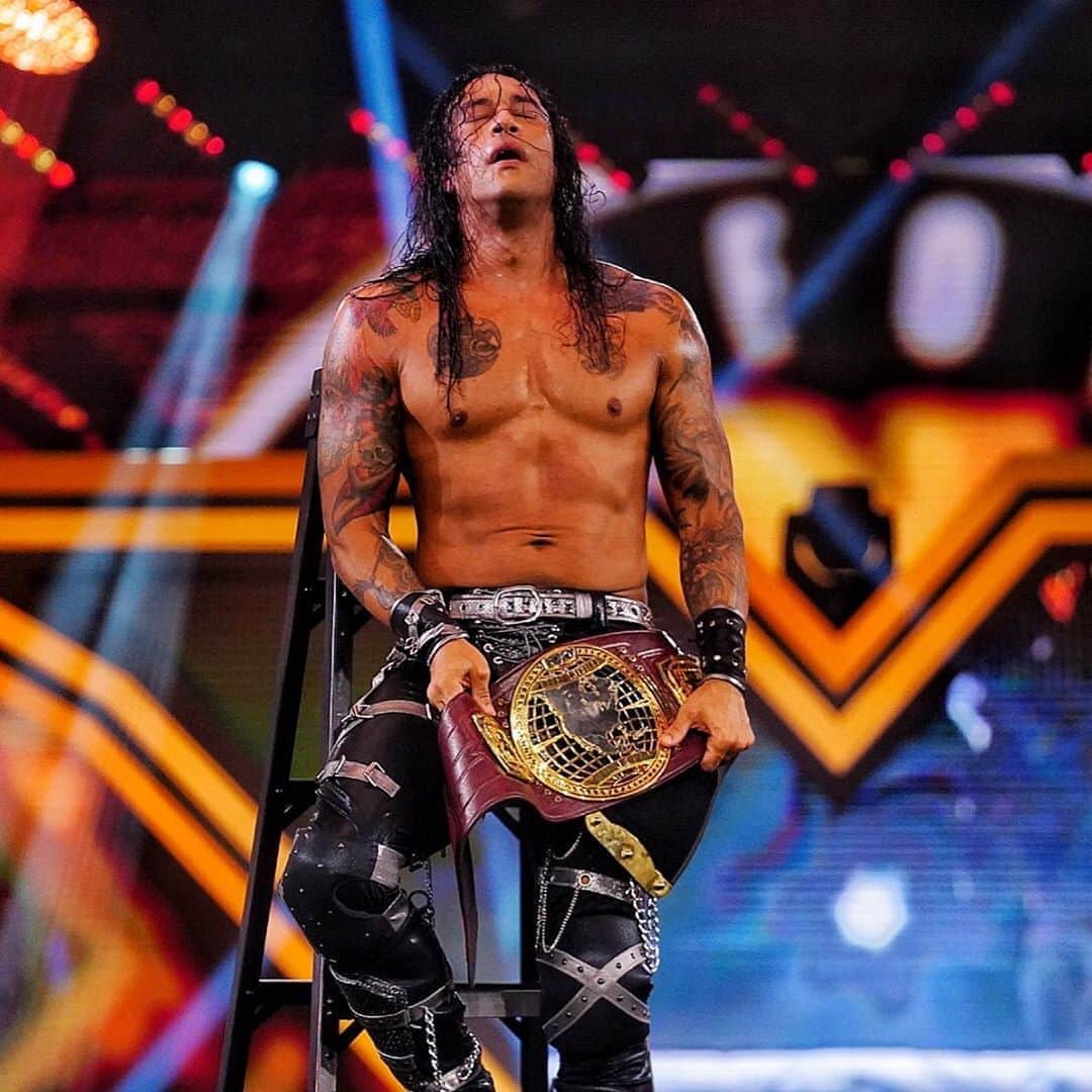 WWEさんのインスタグラム写真 - (WWEInstagram)「@archerofinfamy has done it!! He is now the NEW #NorthAmerican Champion!  #NXTTakeOver #NAChampion #AndNew @wwenxt」8月23日 8時58分 - wwe