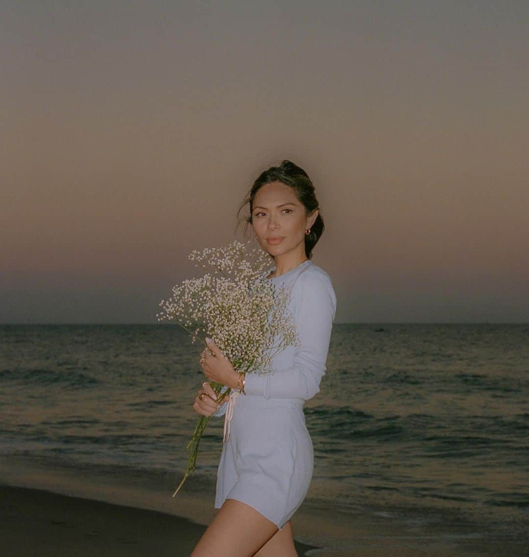 Marianna Hewittのインスタグラム：「summer >」