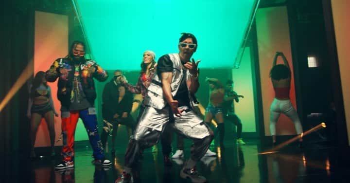 ヤンデルのインスタグラム：「Dale pal @youtube para que veas el video de #HastaAbajoLeDoy @niogarcia @catalynamusic @juanka_problematik @brray / Dir @redsacale_vfx #QuienContraMiParte2 #QCM2」