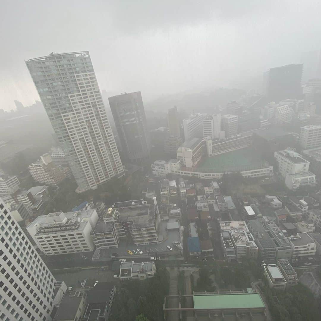 伊原剛志さんのインスタグラム写真 - (伊原剛志Instagram)「東京は凄い雨」8月23日 9時39分 - tsuyoshi_ihara