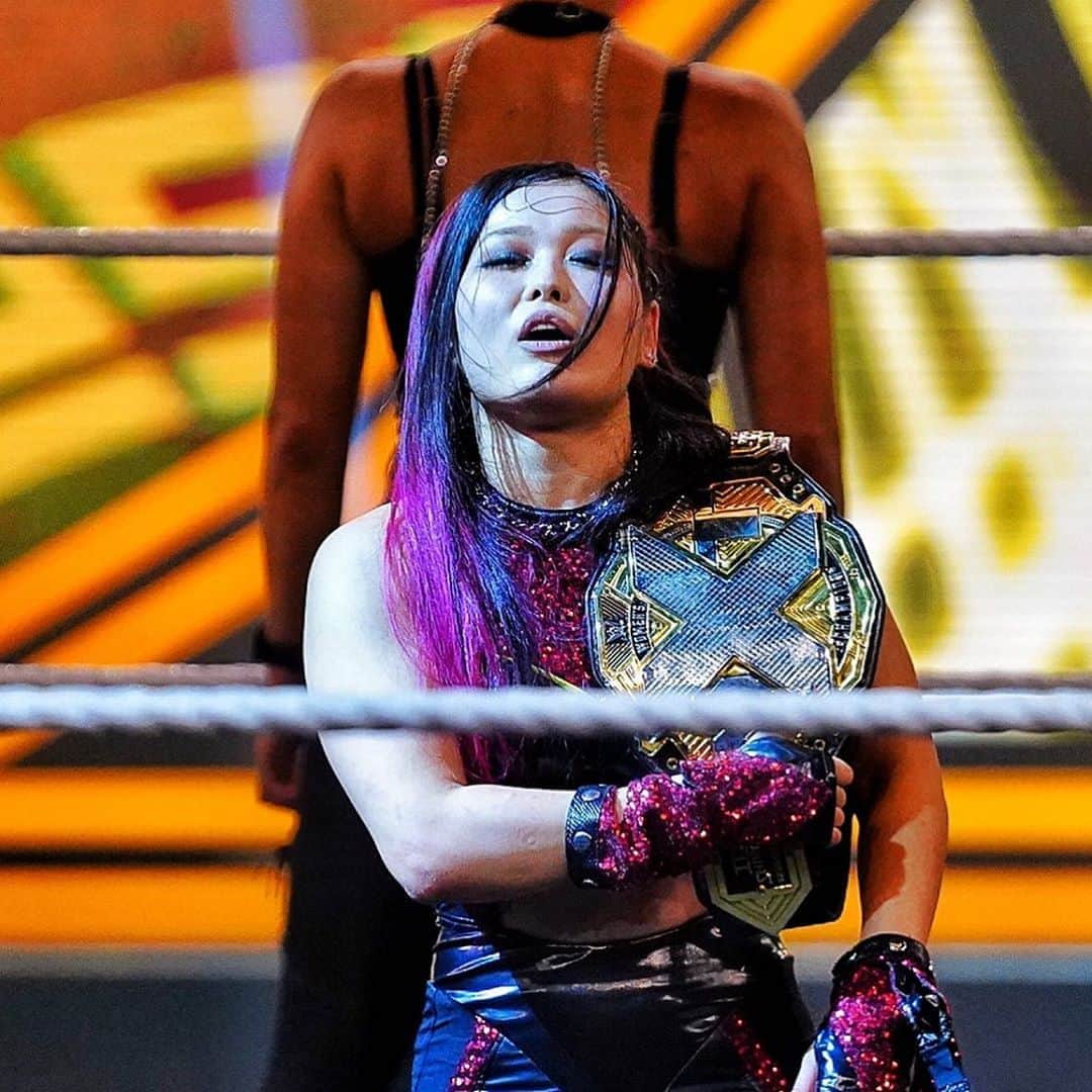 WWEさんのインスタグラム写真 - (WWEInstagram)「@shirai_io retains her #WWENXT Women’s Championship!  @rhearipley_wwe 👀 #NXTTakeover」8月23日 9時59分 - wwe
