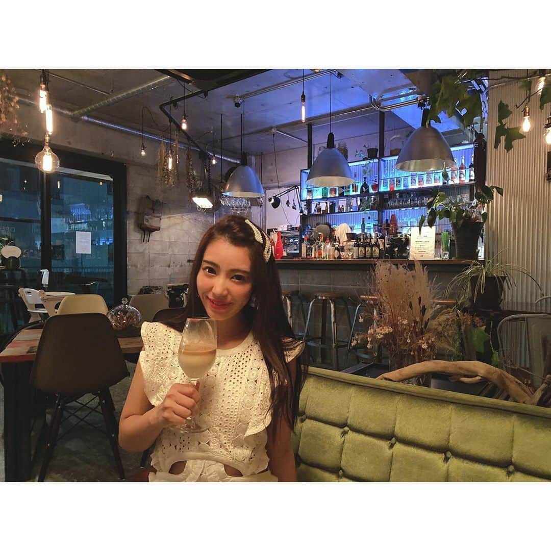 中村かなさんのインスタグラム写真 - (中村かなInstagram)「滋賀の長浜にある　@link_cafe  ・ ・ ドライフラワーがたくさんの店内💐トイレまでもがかわいすぎた🥺💖 イケメンオーナーさんが淹れてくださるコーヒーとケーキも美味しく頂きました☕️🍰 ・ 夜カフェとしても使えるから🍹 ご近所だったら通っちゃうな🥺✨ ・ ・ ・ ・ #linkcafe #長浜　#長浜グルメ　#長浜カフェ　#滋賀　#滋賀カフェ #滋賀観光 #滋賀グルメ　#cafe #カフェ #ドライフラワー　#アンティーク　#japan #nagahama  #shiga #shigaphotoclub #shigaprefecture  #名古屋カメラ部 #カメラ部 #バスクチーズケーキ」8月23日 10時43分 - k777pime