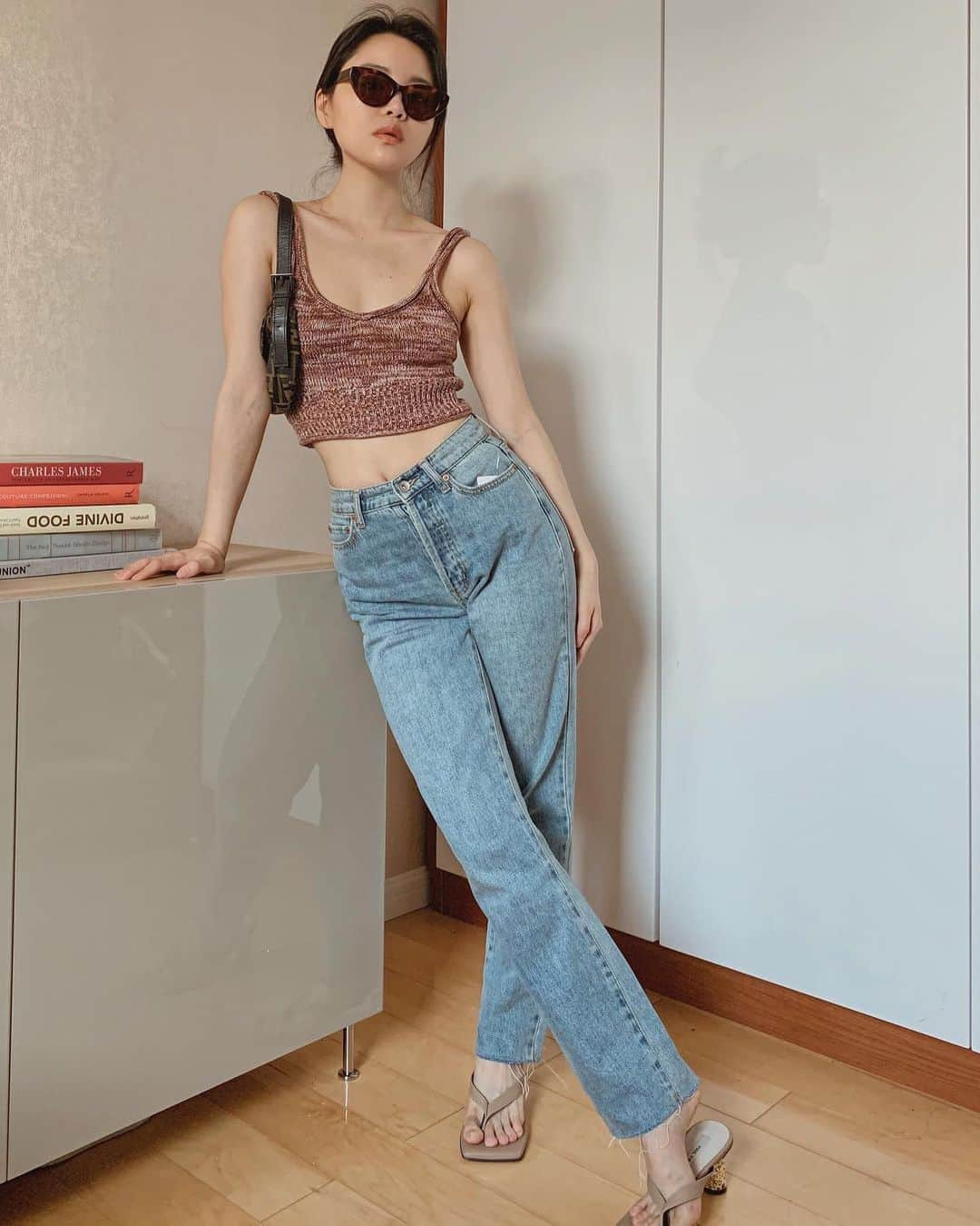 Urban Outfittersさんのインスタグラム写真 - (Urban OutfittersInstagram)「ICYMI: All BDG jeans are still 25% off online! Link in bio to shop. @lynncodays #BDG365」8月23日 10時46分 - urbanoutfitters