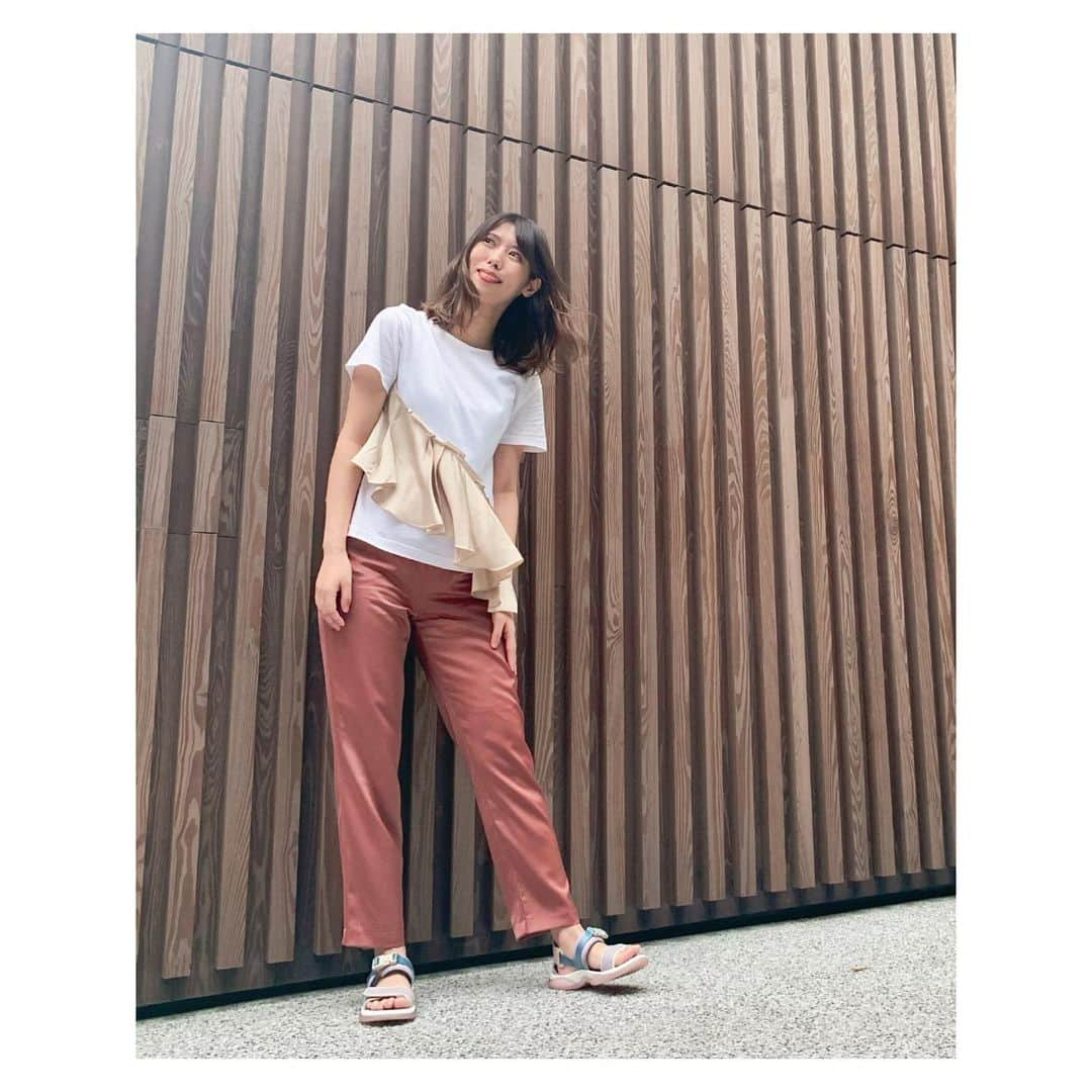 廣瀬茜さんのインスタグラム写真 - (廣瀬茜Instagram)「展示会でオーダーした @panormo_official のTシャツ、やっと着れて嬉しい♡！  3枚目は、PANORMOの「P」を表現したかったんだけど何故か「R」になった。  デザイナー(@hanaiyuki)本人に写真を撮ってもらえるという贅沢。  ゆきちゃんありがとう🥰  #panormo」8月23日 11時34分 - akane_bandmaid