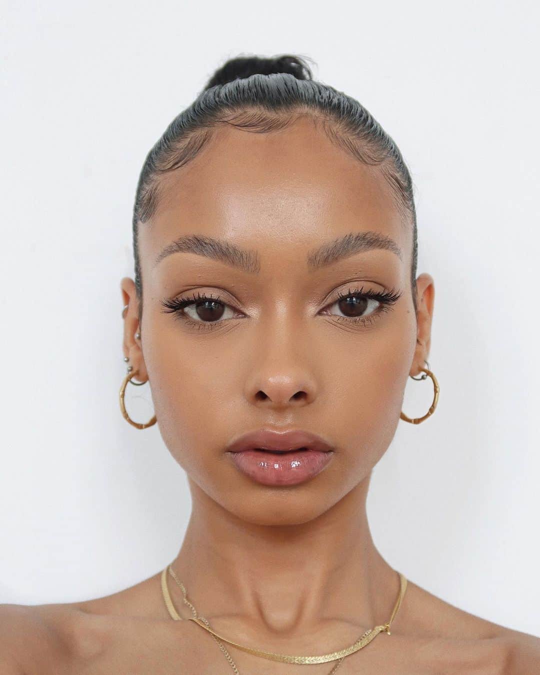ジェイデ・ピアスのインスタグラム：「Wish this was my passport photo. - @gsunique on the brow lamination - @benefitcosmeticsuk precisely my brow pencil, @benefitcosmeticsuk brow zings & @benefitcosmeticsuk gimme brow (all shade 4)」