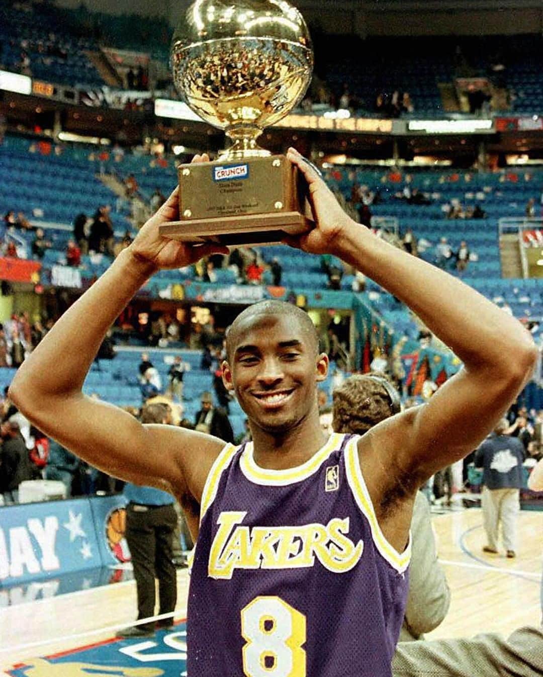HYPEBEASTさんのインスタグラム写真 - (HYPEBEASTInstagram)「Happy birthday Kobe! In celebration of #MambaWeek, we will be highlighting pinnacle moments in Kobe's career with a series of posts starting tomorrow through Friday. What are some of your favorite Black Mamba moments?⁠ Photo: Jeff Haynes/AFP via Getty Images」8月23日 21時50分 - hypebeast