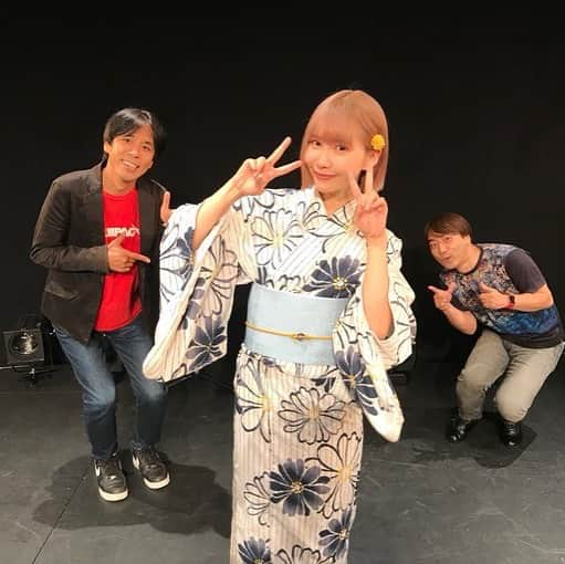 藤井ペイジのインスタグラム：「今日はちゃあぽんの夏祭り配信イベントのMC。楽しかった！ 終わってからちゃあぽん、キーボード奏者の滝本成吾さんとソーシャルディスタンス写真。 #西脇彩華 #9nine #滝本成吾 #藤井ペイジ」