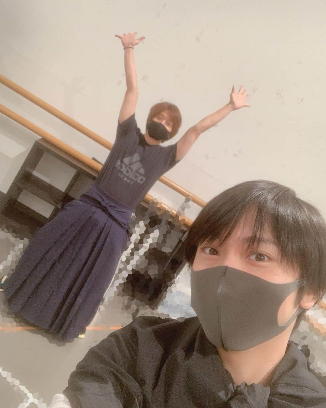 深澤大河さんのインスタグラム写真 - (深澤大河Instagram)「【本人】 文劇3！ 只今稽古中！！  みんなー！！ 鯛さんだよ✨！ あの鯛さんだよ㊗️！！！ バンザーイって鯛さんがやってるよ！！ はい！みんな一緒にバンザーイ(*ﾟ▽ﾟ*)✨ (※嬉しくて変なテンションですw)  #文劇3 #文アル #室生犀星 #椎名鯛造 #鯛さん #中原中也 #深澤大河 #大河 #ダブルたい #稽古 #舞台 #できること #感謝 #皆さん に #大感謝 #ありがとうございます ^ ^」8月23日 21時51分 - taiga_fukazawa_official