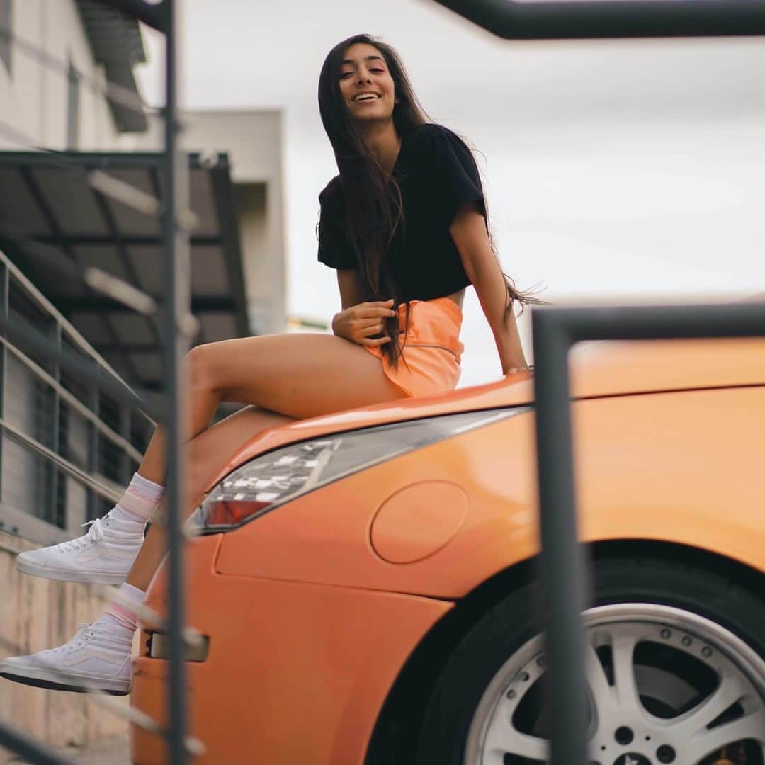 のインスタグラム：「Don't lie. We know you named your car as soon as you got behind the wheel for the first time. Shout em out below, we wanna hear!  📷 @flow.innovation 🚘 @vanessastiles33」