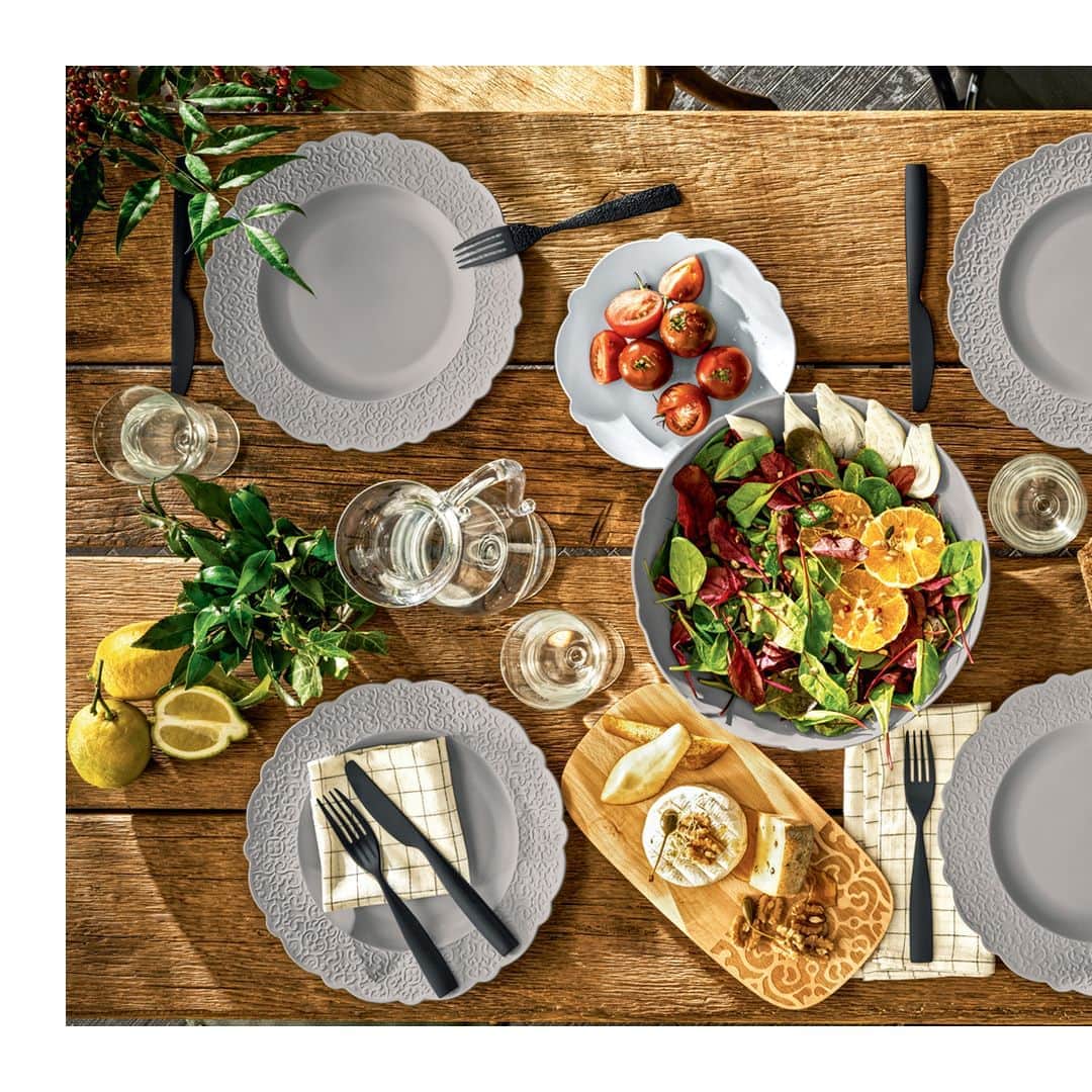 のインスタグラム：「Warm tones of grey add a touch of romantic design to any outdoor setting. Look carefully to discover the refined details of each piece of the Dressed en Plein Air collection, masterfully hidden by the creative mind of @marcelwanders.」