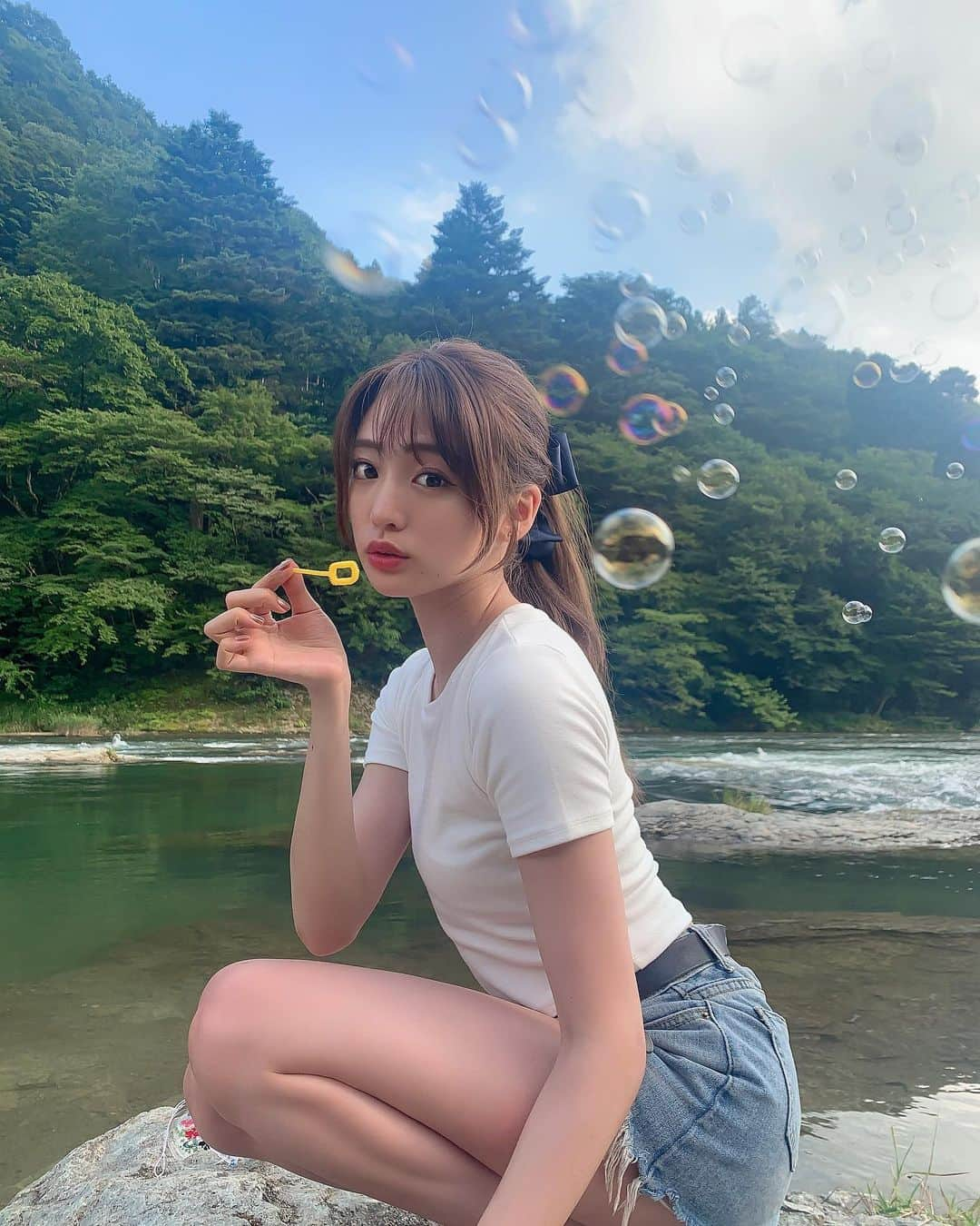 志田友美（ゆうみん）さんのインスタグラム写真 - (志田友美（ゆうみん）Instagram)「雨予報だったけど着いたら晴れたの😍 晴れ女🥴🤍川も綺麗で自然いっぱいで良いところだった〜👍 ㅤㅤㅤㅤㅤㅤㅤㅤㅤㅤㅤㅤㅤ #ゆーみの夏休み  #栃木 #鬼怒川  #bbq #summer #japanesegirl」8月23日 22時24分 - yuumi_shida