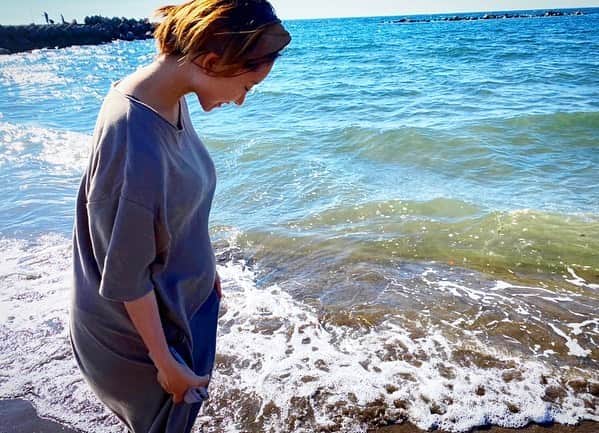 大石ほのかのインスタグラム：「海！キャンプ！夕日！温泉！ 夏って最高✨」