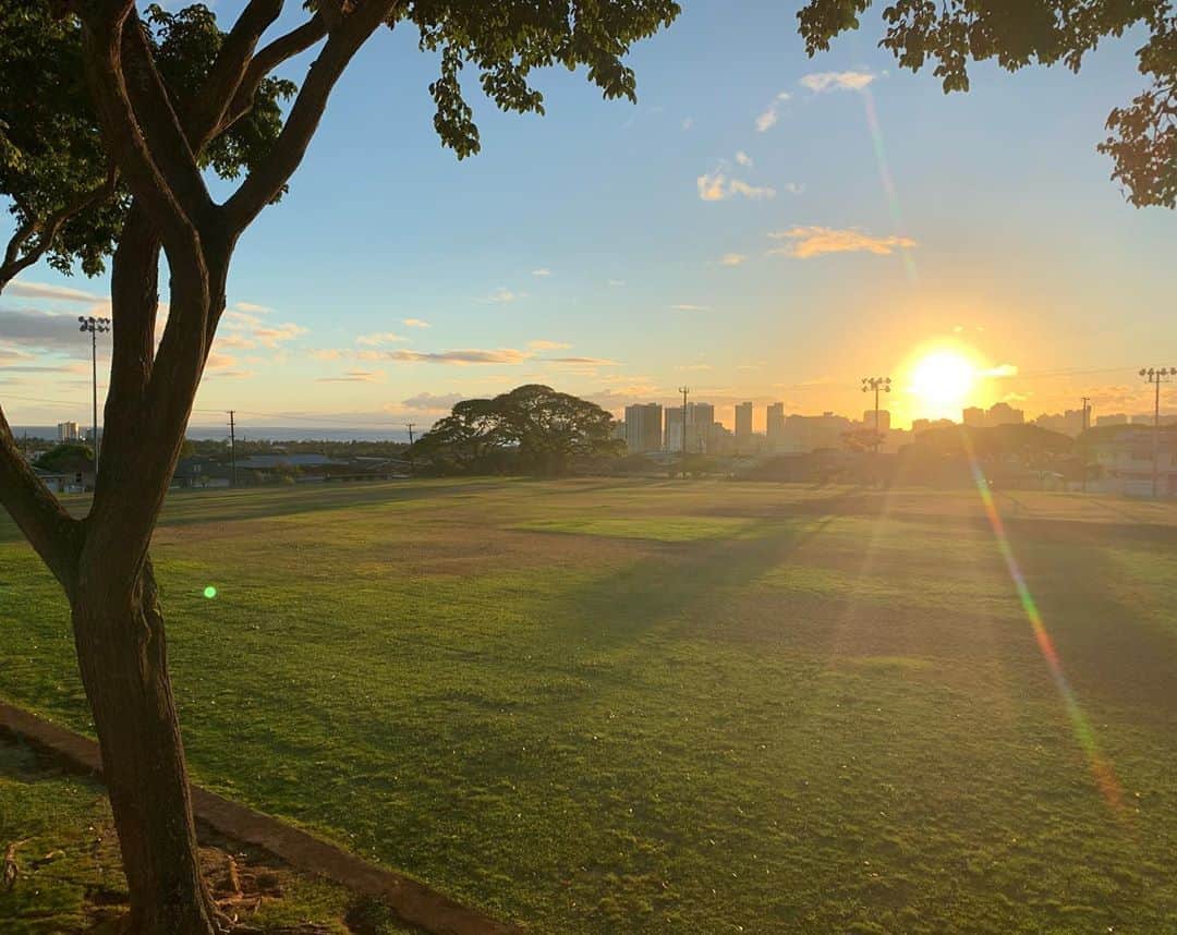 飯島寛子さんのインスタグラム写真 - (飯島寛子Instagram)「Today’s Sunset  #kapaolonopark #hawaiisunset #ハワイ暮らし　#ハワイライフ」8月23日 16時13分 - hirokoiijima
