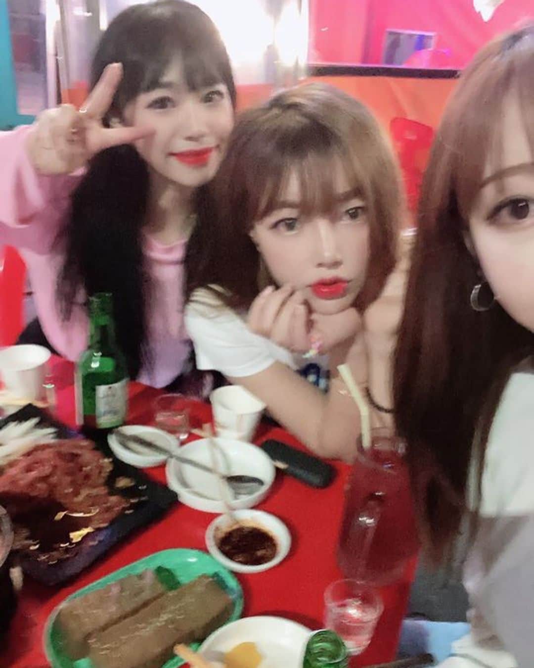 hyeriのインスタグラム：「술치해떠여?🤩🤩🤩 #세상제일좋아#언니랑#민선이랑#라뷰💕」