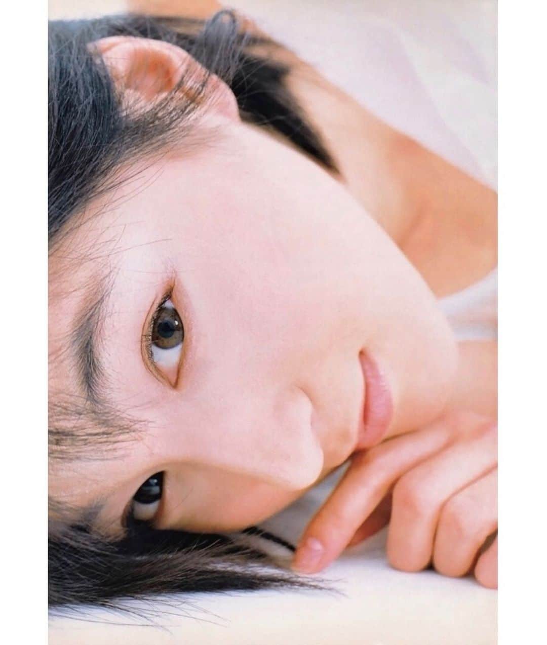 のインスタグラム：「マガジン「週刊プレイボーイ 1998年1月1日・12日合併号」  #広末涼子 #hirosueryoko #ryokohirosue #ヒロスエ写真集」