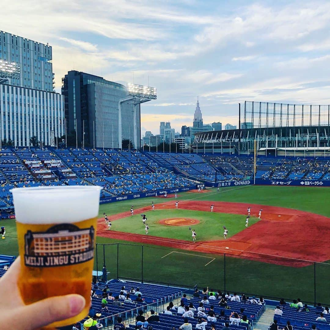 望月律子さんのインスタグラム写真 - (望月律子Instagram)「夏 やっと夏らしい事を。 #最高 #神宮でビール #頑張れヤクルト #つばみちゃんも元気に踊ってる #⚾︎」8月23日 18時08分 - ritsukomochizuki