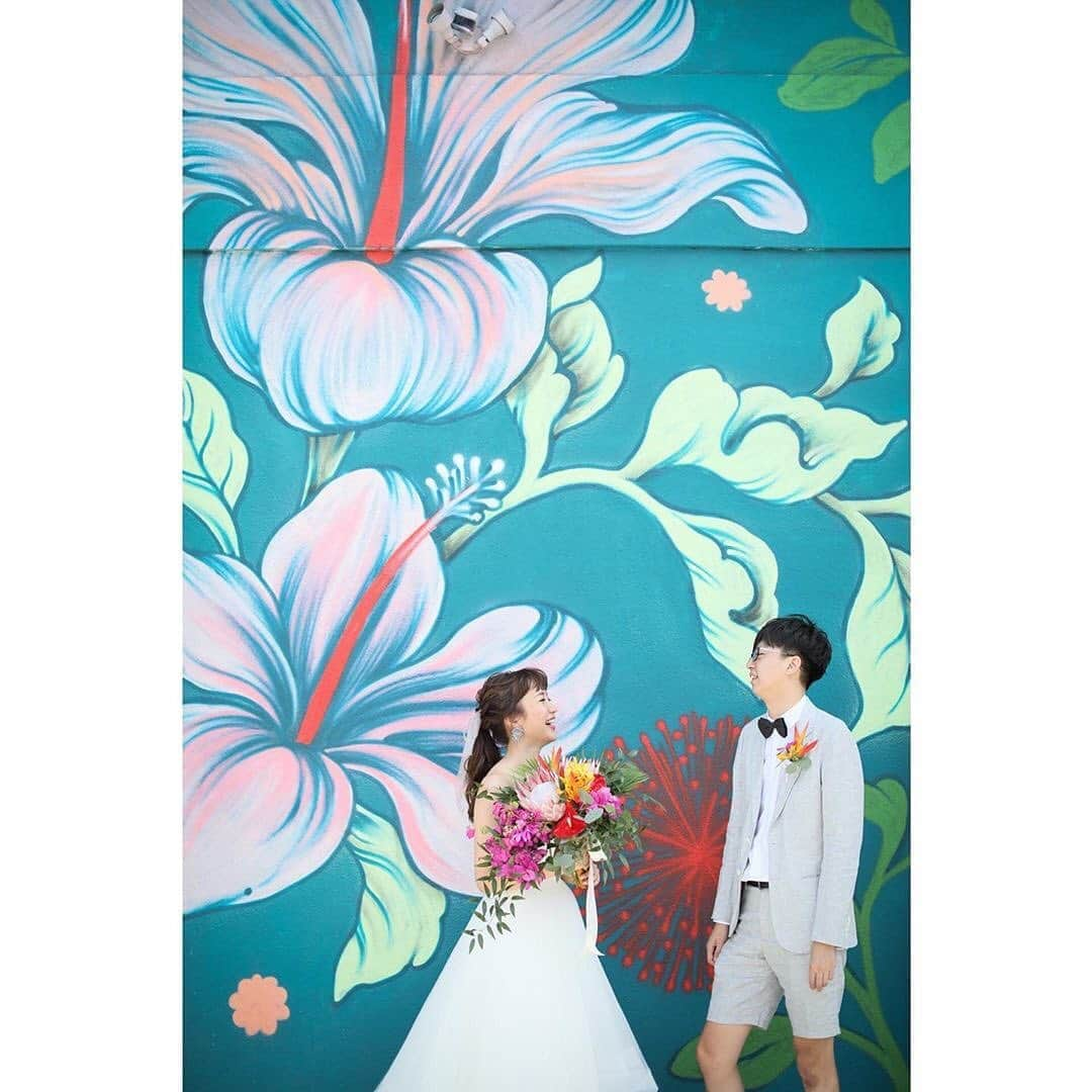 ハワイフォトウェディングのCheers Weddingさんのインスタグラム写真 - (ハワイフォトウェディングのCheers WeddingInstagram)「ハワイのフォトツアーならCheers Wedding ﻿ ﻿ ハワイウェディング専門のプロデュース会社だからこそ叶う。﻿ ハワイウェディングフォトツアー🌴﻿ ﻿ ***********************﻿ ﻿ 🌻8月限定キャンペーン🌻﻿ 8月31日までのお申込限定🙏﻿ ﻿ フォトツアーのお衣装👗(ドレス/タキシード)アップグレードプレゼント($380相等)﻿ ﻿ ※新規お申込み時限定特典です。 ﻿ ﻿ ※キャンペーンをご利用の際は必ずお申込み時にお伝えください。お申込み後の適用はお受け出来かねます。 ﻿ ﻿ ※他キャンペーンとの併用不可となります。 ﻿ ﻿ *********************** ﻿ 【お問合せ】﻿ https://www.cheerswedding.jp﻿ ☎︎0120-128-828﻿ 平日11:00〜19:00／土日祝10:00〜19:00﻿ ※水曜・木曜定休﻿ ***********************﻿ ﻿ ▼ウェディングパーク海外﻿ チアーズウェディングで検索﻿ ‭https://foreign.weddingpark.net/agentlist/100063‬/﻿ ﻿ ▼挙式はこちら﻿ @cheers_wedding ﻿ ﻿ #チアーズウエディング﻿ #ハワイウェディング﻿ #フォトウェディング﻿ #リゾートウェディング　﻿ #フォトツアー﻿ #ハワイ旅行﻿ #ハワイ挙式﻿ #ハワイ婚﻿ #cheerswedding﻿ #hawaiiwedding﻿ #日本中のプレ花嫁さんと繋がりたい﻿ #ウェディングニュース﻿ #プレ花嫁　﻿ #卒花嫁﻿ #前撮り　﻿ #後撮り﻿ #ハワイ前撮り ﻿ #ハワイ後撮り﻿ #結婚準備﻿ #ハワイフォトツアー﻿ #ウエディングフォト﻿ #フォトウェディング﻿ #ハワイハネムーン﻿ #ハネムーンフォト﻿ #ウェディングフォト ﻿ #コロナ結婚式﻿ #コロナ復活﻿ #花嫁応援企画」8月23日 18時40分 - cheers_photowedding