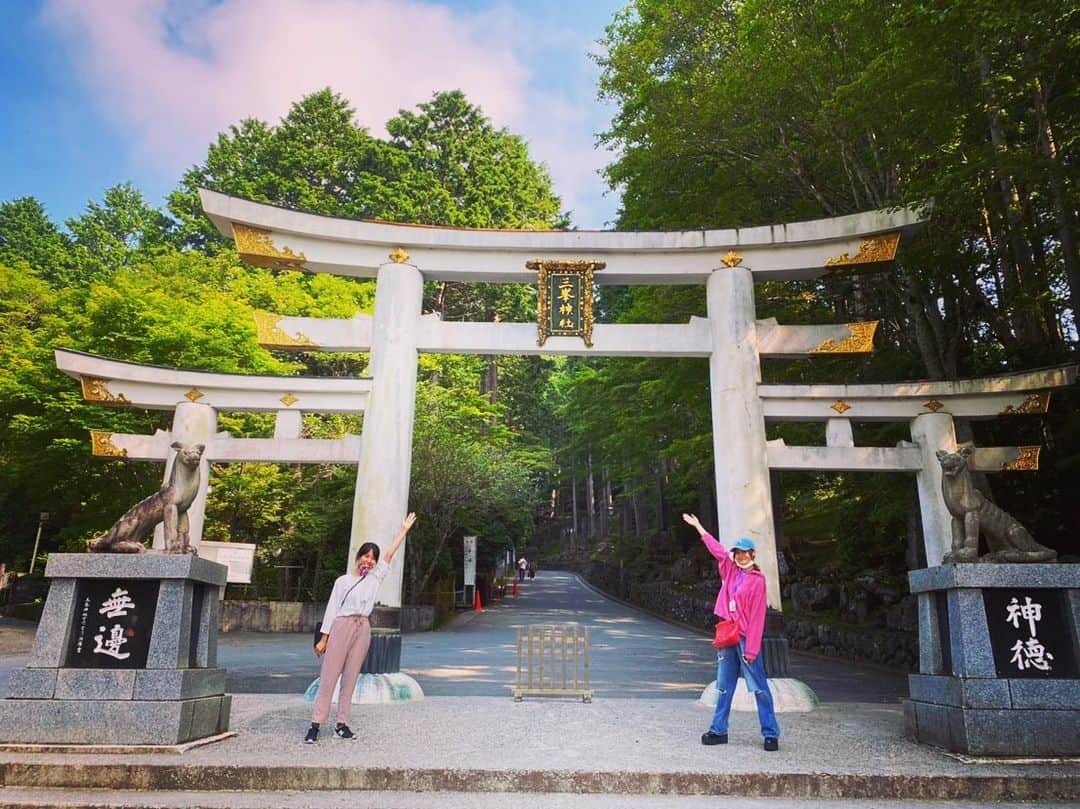 美沙玲奈さんのインスタグラム写真 - (美沙玲奈Instagram)「🤝 @mikasawada1112 さん 💓 狼🐺がたくさん祀られている三峰神社⛩✨  たくさん歩いてたくさん御参りして 心も体もスッキリです🙌ソフトクリームも食べた🍦  #神社 #⛩ #三峰神社 #秩父 #狼 #神様 #御参り #大自然」8月23日 19時00分 - rei777_official