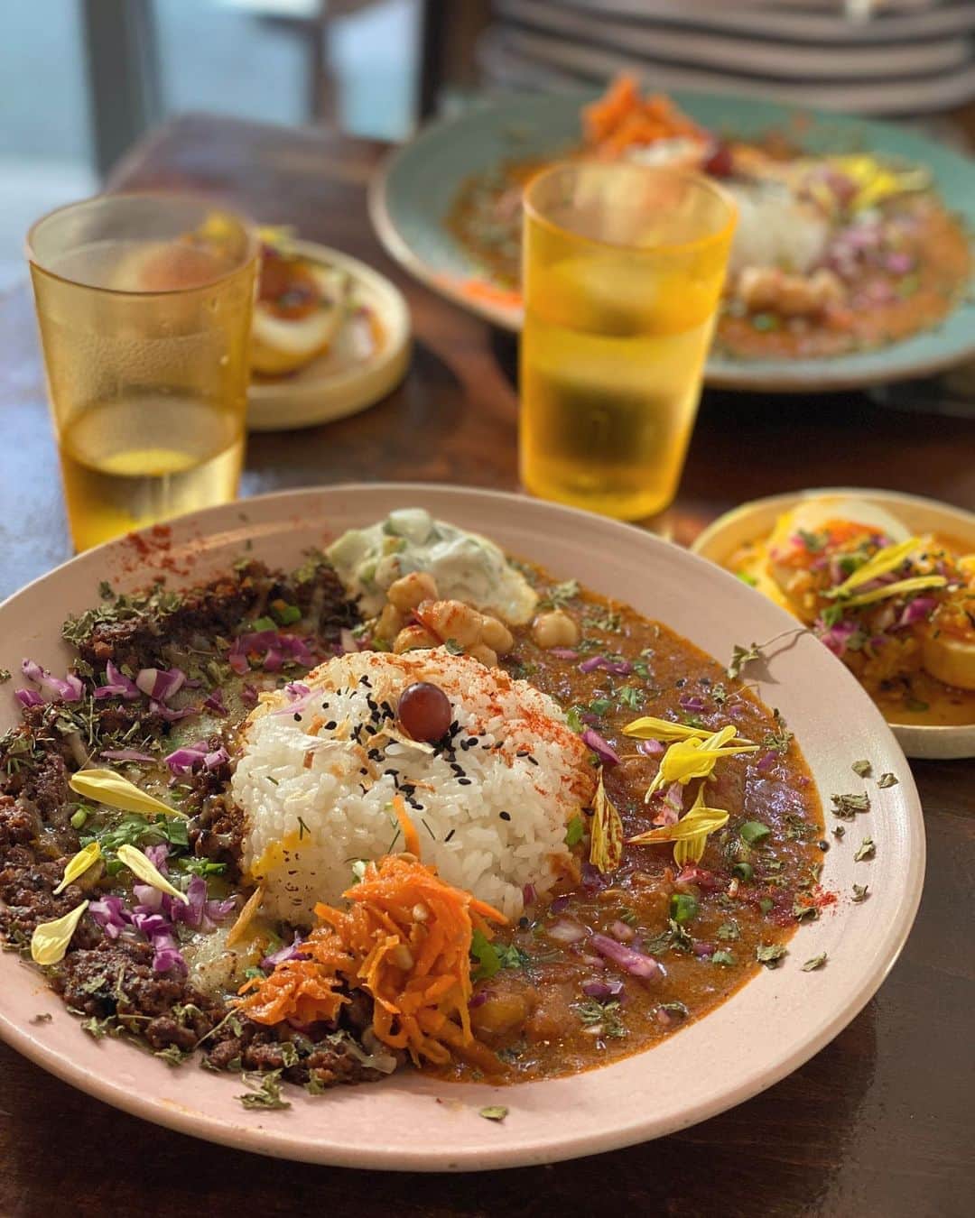 橘ひと美さんのインスタグラム写真 - (橘ひと美Instagram)「カレーは飲み物🍛 ・ ・ ・ #curry #カレーの惑星 #下北沢 #shimokitazawa #food #japan #キーマカレー #濃厚えびカレー」8月23日 19時08分 - h1t0mi_0210