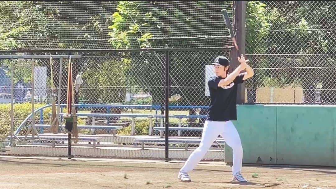 川﨑健太さんのインスタグラム写真 - (川﨑健太Instagram)「構えだけはいっちょまえやで⚾️ . #小学生の頃の夢は阪神タイガースに入ることでした #坊主が嫌でやめました。 #五厘刈りってなんなん？笑」8月23日 19時18分 - kenta_kawasaki