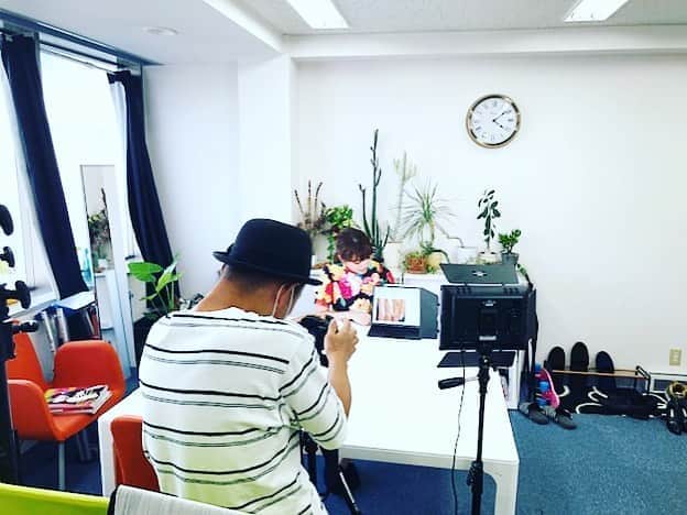 宇田川大輔さんのインスタグラム写真 - (宇田川大輔Instagram)「本日の職場。#動画撮影　#新プロジェクト　#詳細はまた　#フィルイン　　　　 #ジェルネイルフィルイン」8月23日 19時53分 - udagawadaisuke