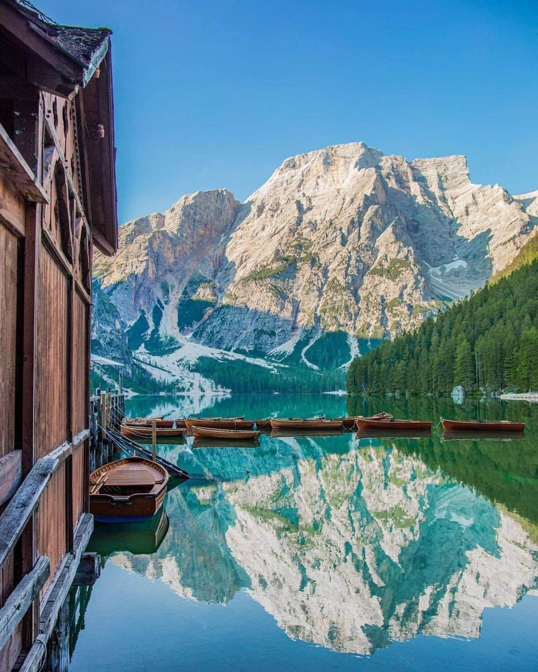 9GAGさんのインスタグラム写真 - (9GAGInstagram)「Perfect place to spend a summer day 🔅 Follow @voyaged for more discoveries around the world! 🌎 - 📷 @_dgtravel_ - #9gag #voyaged #travel #italy」8月23日 20時30分 - 9gag