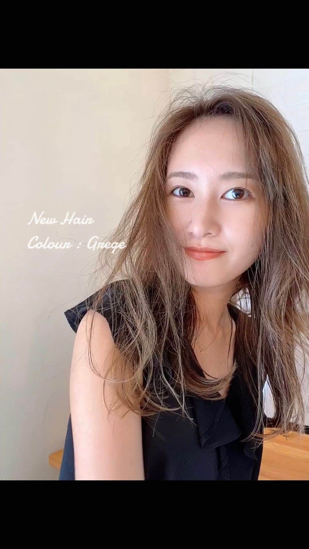 のインスタグラム：「.﻿ ﻿ グレージュにしたよ。﻿ ﻿ ﻿ #グレージュカラー #グレージュヘア #グレージュ #ベージュ#ロングヘア #透明感カラー」