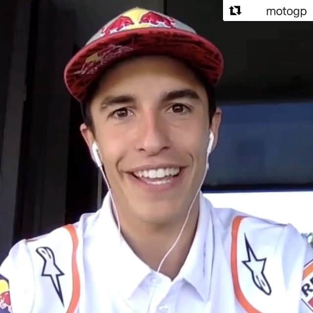 レプソル・ホンダのインスタグラム：「#Repost @motogp  ・・・ A message to the fans from @marcmarquez93! 💬 Get well soon champ! 💪 #AustrianGP 🏁 #MM93 #MotoGP」
