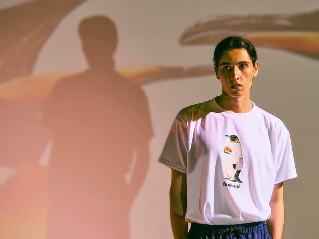 のインスタグラム：「ⓃⒺⓌⓈ｜ellesse × F-LAGSTUF-F  ... ファッションブランド「F-LAGSTUF-F」とタッグを組み、エレッセのアーカイブグラフィックからインスピレーションを得て生まれたコラボレーションコレクション。直営店「ellesse TOKYO」と ellesse公式オンラインストアにて発売中。 … @ellessejapan × @f_lagstuf_f  #flagstuff #ellessexflagstuff #ellesse #フラグスタフ #エレッセ」