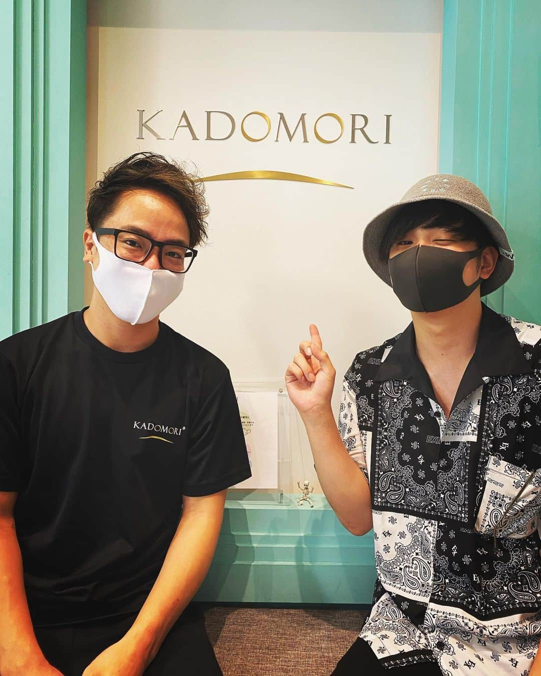 田中シングルのインスタグラム：「顔面整えて頂きました！いつもありがとうございます！  #kadomori @keigo_kadomori   最近ハマり中のバンダナ柄シャツ！兼近ありがとう！ #EXIEEE @kanechikadaiki」