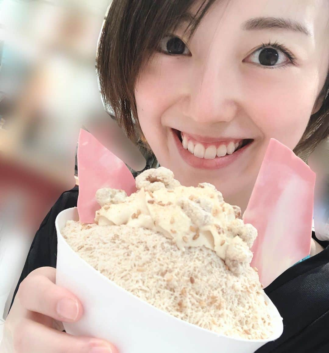 沢井美優さんのインスタグラム写真 - (沢井美優Instagram)「かき氷とのツーショットを撮るようになったので自撮りが増えました🍧🧡  #沢井はかき氷でできています  #イケセイアイスパーク #先週のだけど #またいきたいな #かき氷 #かき氷部 #かき氷巡り #かき氷大好き #かきごーらー #shavedice #sweets #🍧  #いろんなことを想う毎日だけど #笑顔溢れる毎日を #あなたも #わたしも #明日もきっと素敵な一日」8月23日 20時49分 - sawai_miyuu