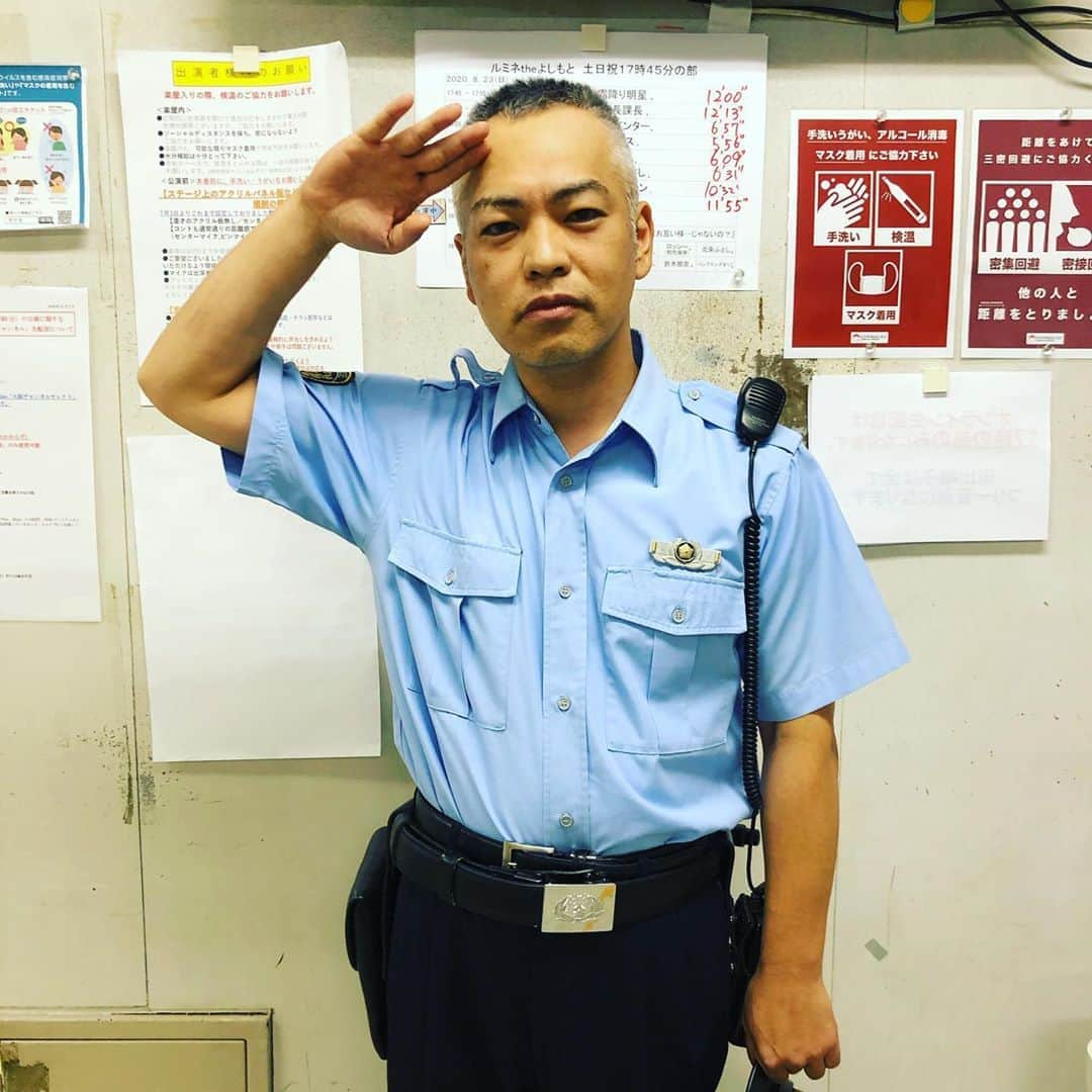 ティ・カトウさんのインスタグラム写真 - (ティ・カトウInstagram)「見た目だけは勤続20年の警官だと言われました。 中身も追いつきたいものです。  #ルミネザヨシモト #スペシャルコント #白髪の若手警官」8月23日 20時50分 - tea_kato